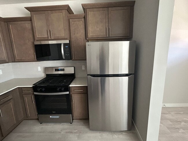 Building Photo - Beautiful Newer Construction 4 Bedroom Forest Grove Home with Open Layout, Quartz Kitchen & Moder...
