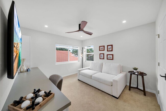 Building Photo - Fully Furnished 3 beds 3 bath Annual Rental with Private Heated Pool in Ventura Pelican Marsh