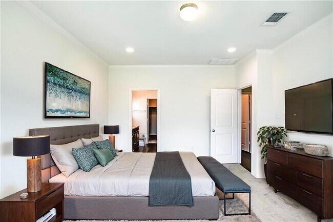 Building Photo - 253 Beechnut Dr