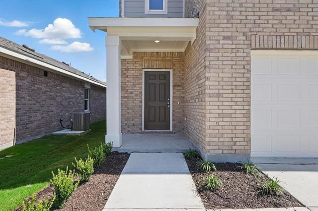 Building Photo - 5934 Sahara Dr