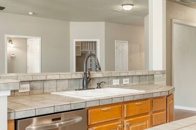 Building Photo - 3 bedroom home In Wakefield Crossing - Bix...