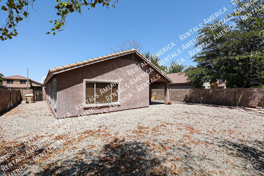 Building Photo - 7471 W Lone Cactus Dr