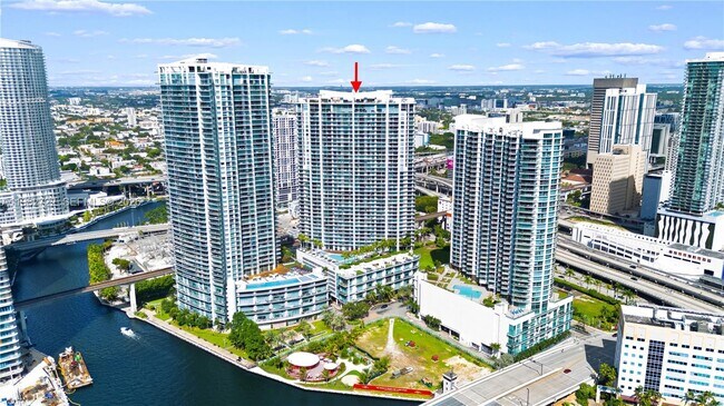 Building Photo - 90 SW 3rd St