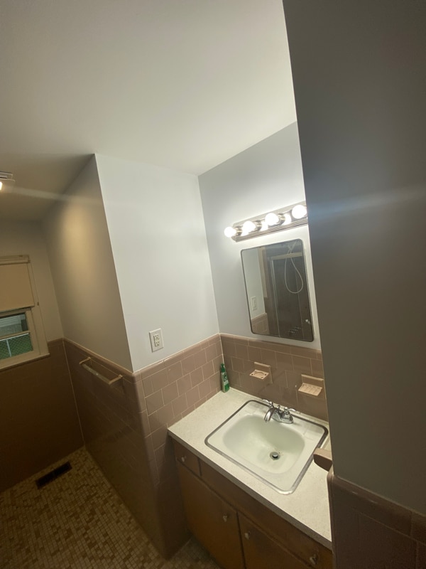 Building Photo - 298 Eastwood Dr