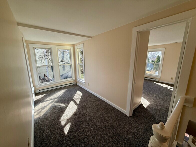 Building Photo - 57 Main St