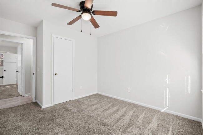 Building Photo - Four Bedroom Brick home in Sangaree