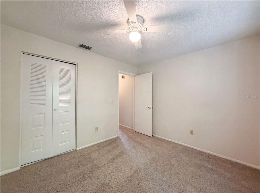 Building Photo - 5720 Kneeland Ln