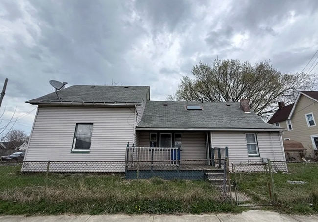 Primary Photo - 4325 Trent Ave