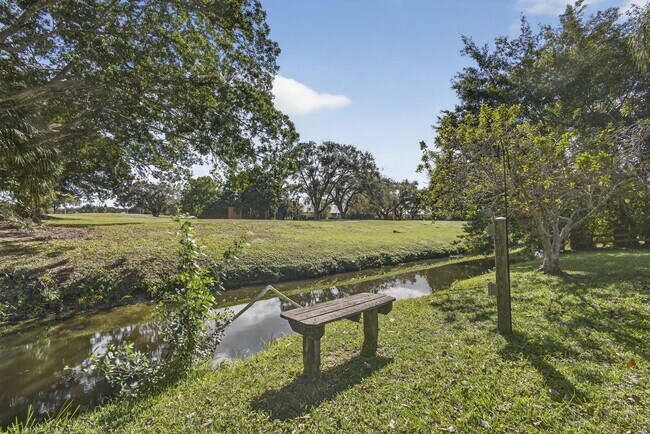 Building Photo - 1776 The 12th Fairway