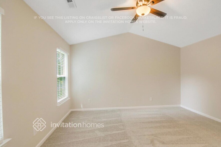 Building Photo - 4921 Silverdene St