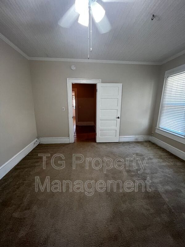 Building Photo - 530 2nd St S