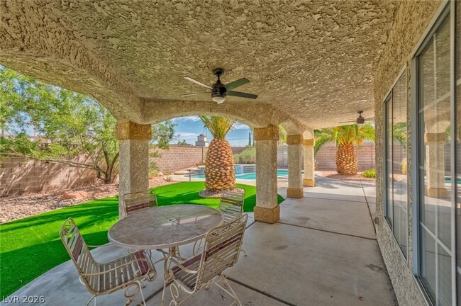 Building Photo - 800 Overview Dr