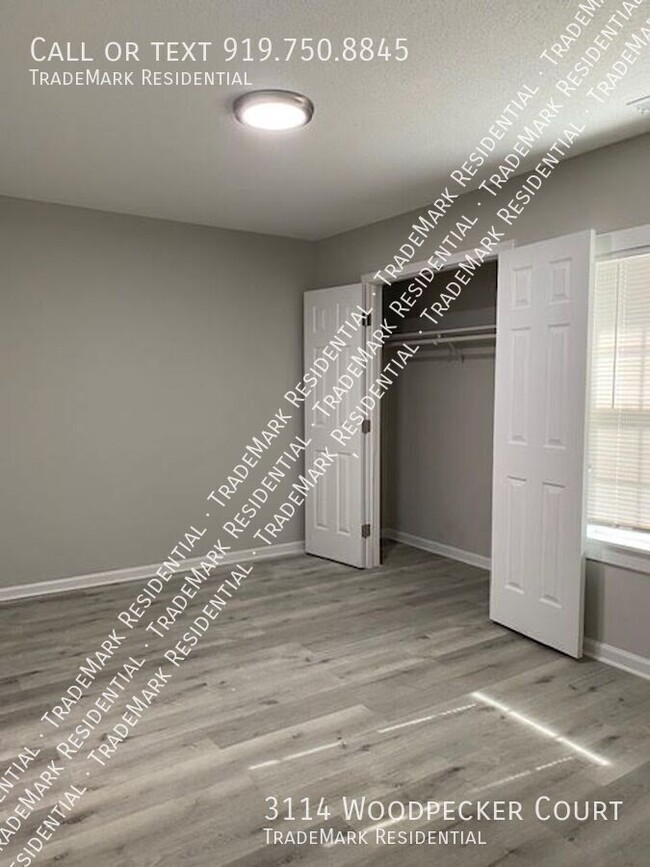 Building Photo - Newly renovated 2 bedroom with 2 full bath...