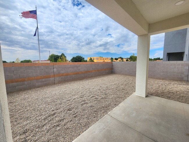Building Photo - Brand-New Construction Townhome – Never Li...