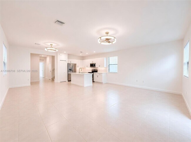 Building Photo - 3448 W 110th Terrace
