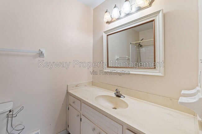 Building Photo - 344 Folkstone Cir