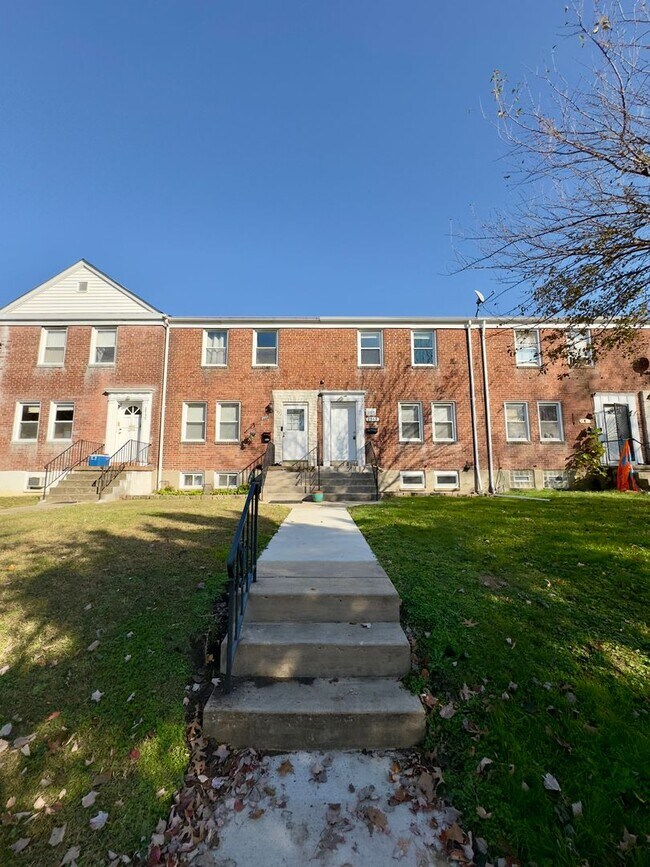 Building Photo - Charming 3Bed/2Bath Townhome in Dundalk, MD!