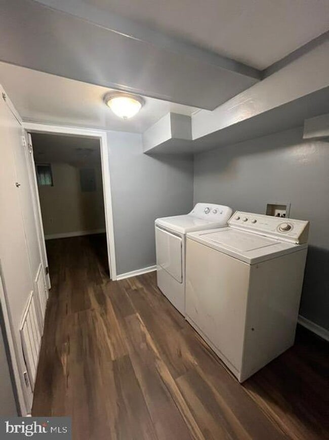 Building Photo - Two Bedroom House In Baltimore City