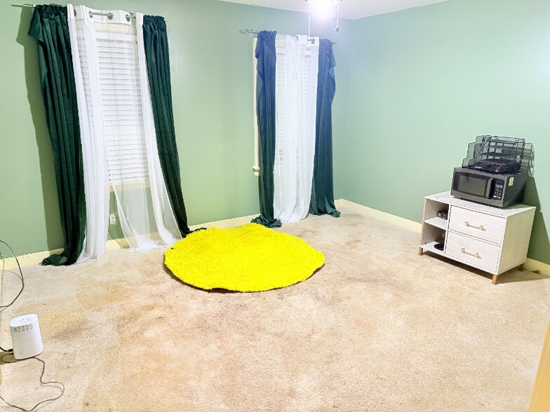 Building Photo - 15531 Hampton Crest Terrace