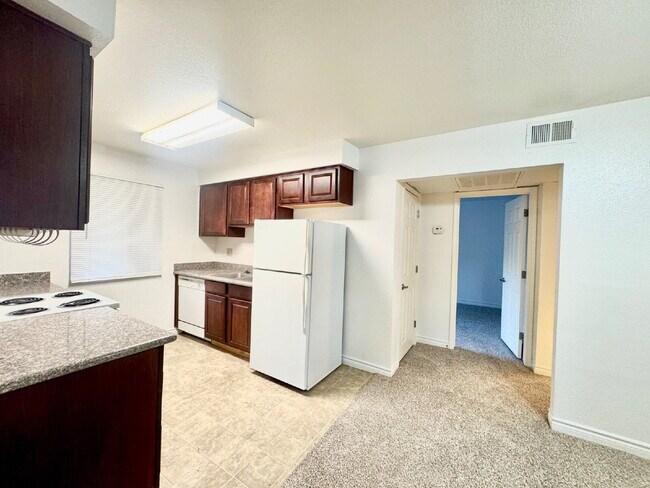 Building Photo - Las Vegas Guard-Gated Condo for Rent | Bella Vita Community | 1 Bedroom Upstairs Unit