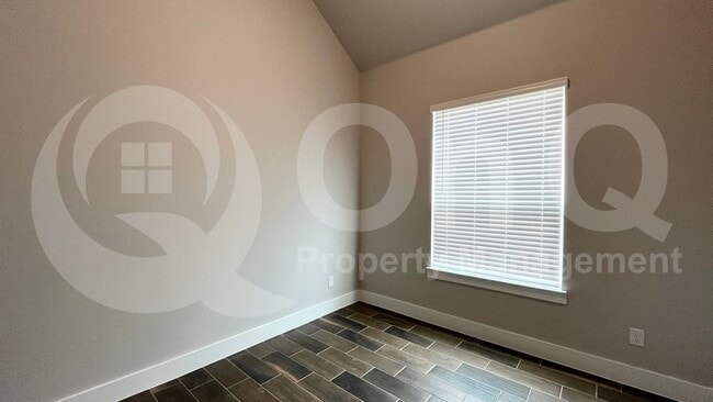 Building Photo - 6301 Tahoe Winds Dr