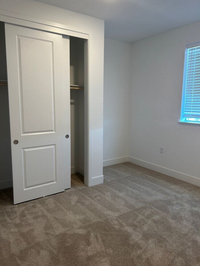 Building Photo - 4255 Ranger Dr
