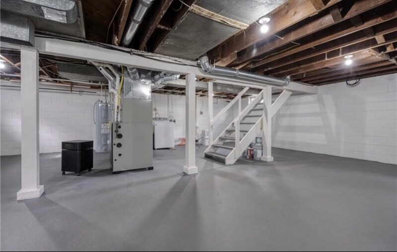 Building Photo - 2108 Brackett Ave