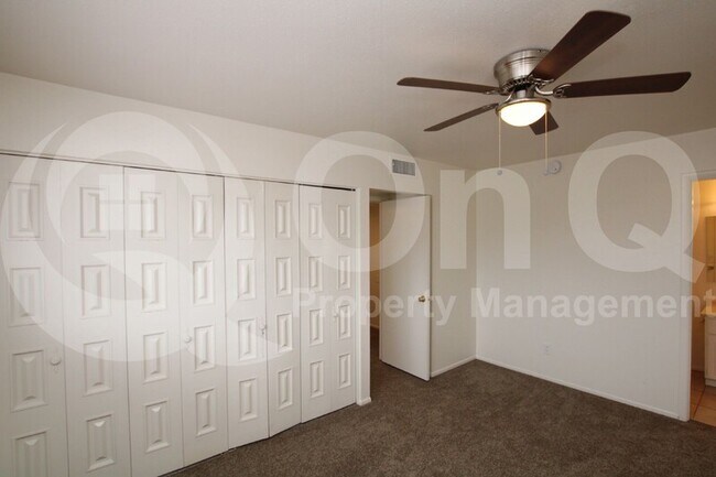 Building Photo - 6134 N 30th Ave
