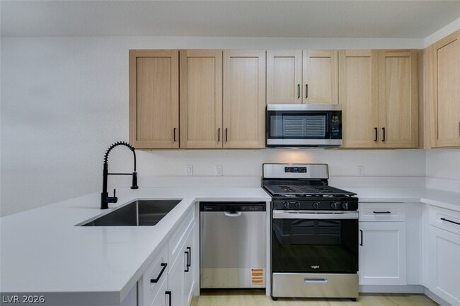 Building Photo - 4730 E Craig Rd