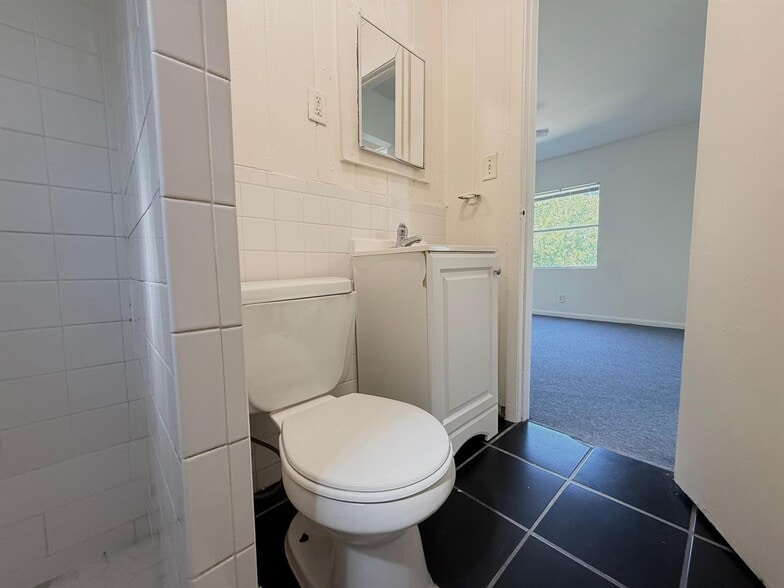 Building Photo - 808 30th St