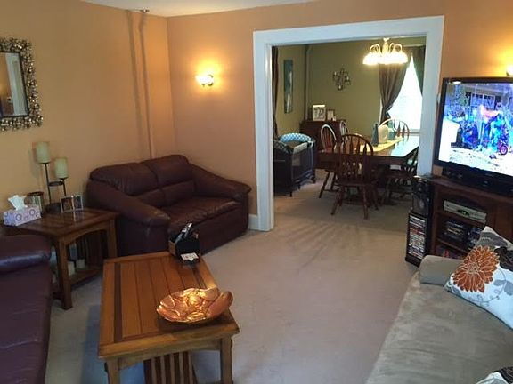 Building Photo - 17 8th Ave