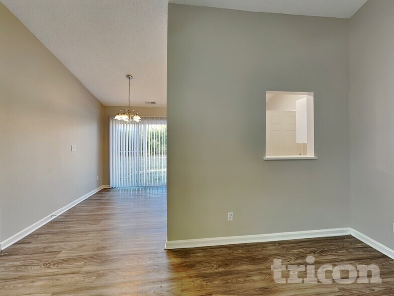 Building Photo - 4312 Windjammer Ct SW