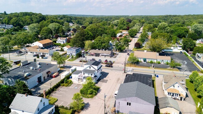 Building Photo - 44 Williams Ave