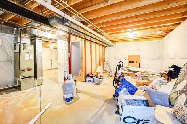 Building Photo - 124 Lillian Ave