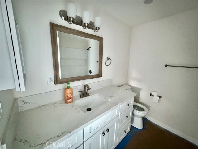 Building Photo - 857 W Edgehill Rd