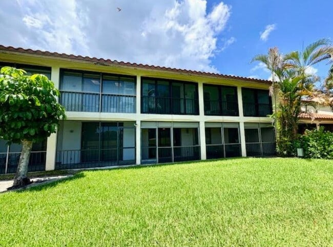 Building Photo - 7744 La Mirada Dr