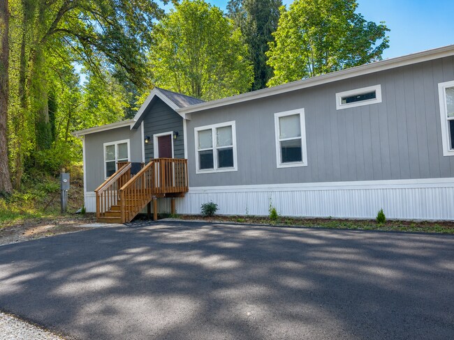Building Photo - 4137 54th Ave NE