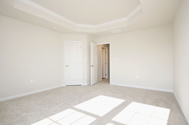 Building Photo - Move-In Ready Riverwood Townhome — Minutes to NGIC, UVA North Fork & CHO Airport