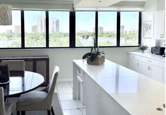 Building Photo - 20185 E Country Club Dr