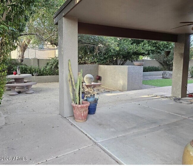 Building Photo - 3582 E Santa Fe Ln