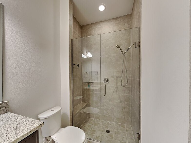 Building Photo - 13219 Oakenshaw Ln