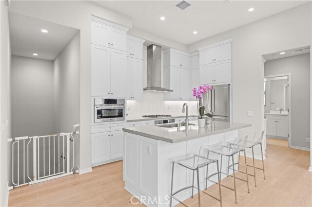 Building Photo - 144 Sunnyside