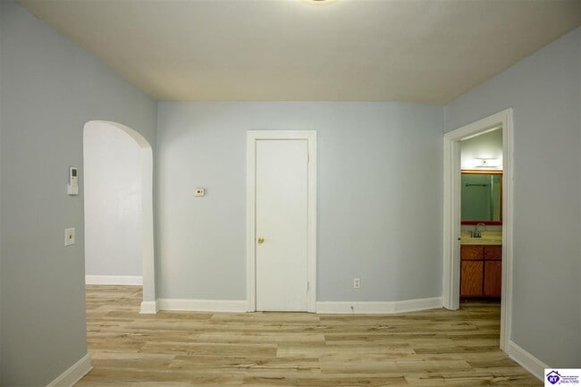 Building Photo - 105 Beech St