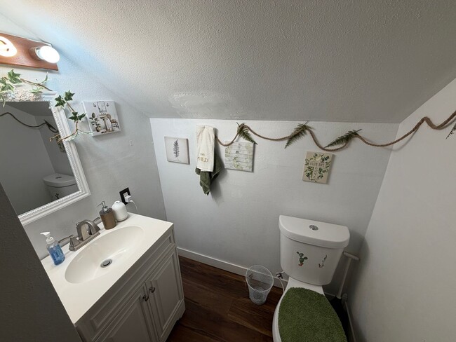 Building Photo - 1707 N Charles St