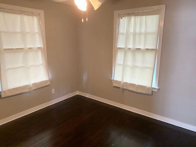 Building Photo - Charming 3 Bed/2 Bath Home in Murray Hill!
