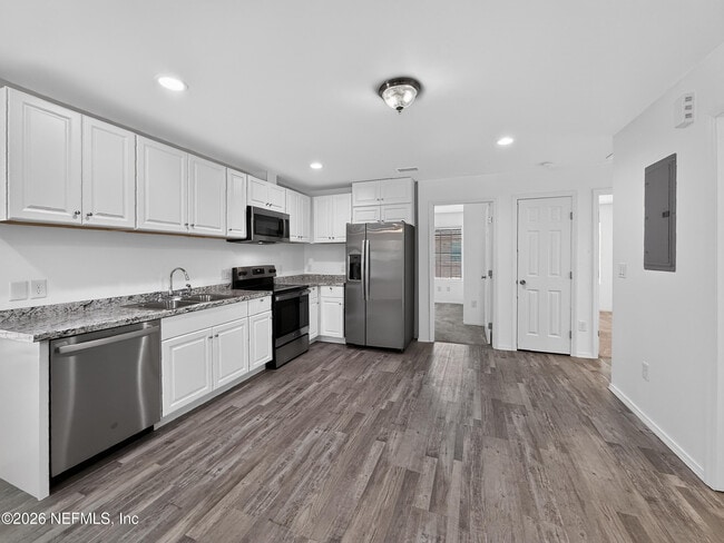 Building Photo - 2220 Flesher Ave