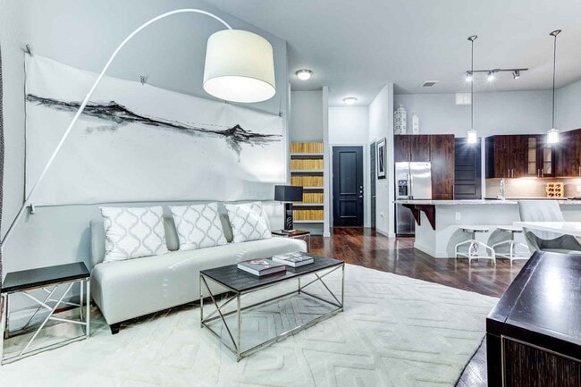 Building Photo - 2033 S Gessner Rd