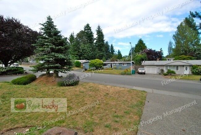 Building Photo - Beautiful 3-Bedroom Home in Sought-After F...