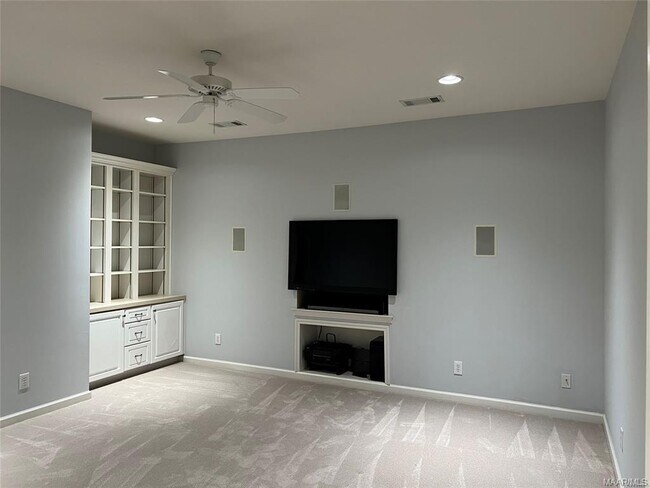 Building Photo - 2230 Wyndgate Dr