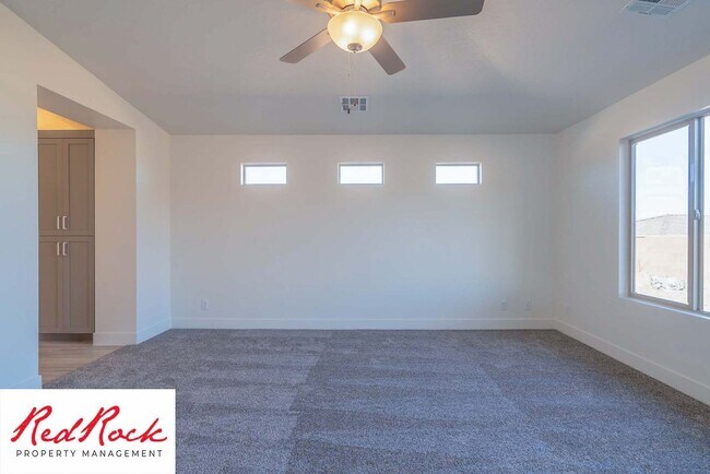 Building Photo - Incredible 3 Bedroom, 2 Bathroom Property ...
